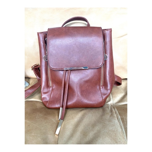 Artificial Leather Backpack, Yellow Gold Hardware - Picture 5 of 13